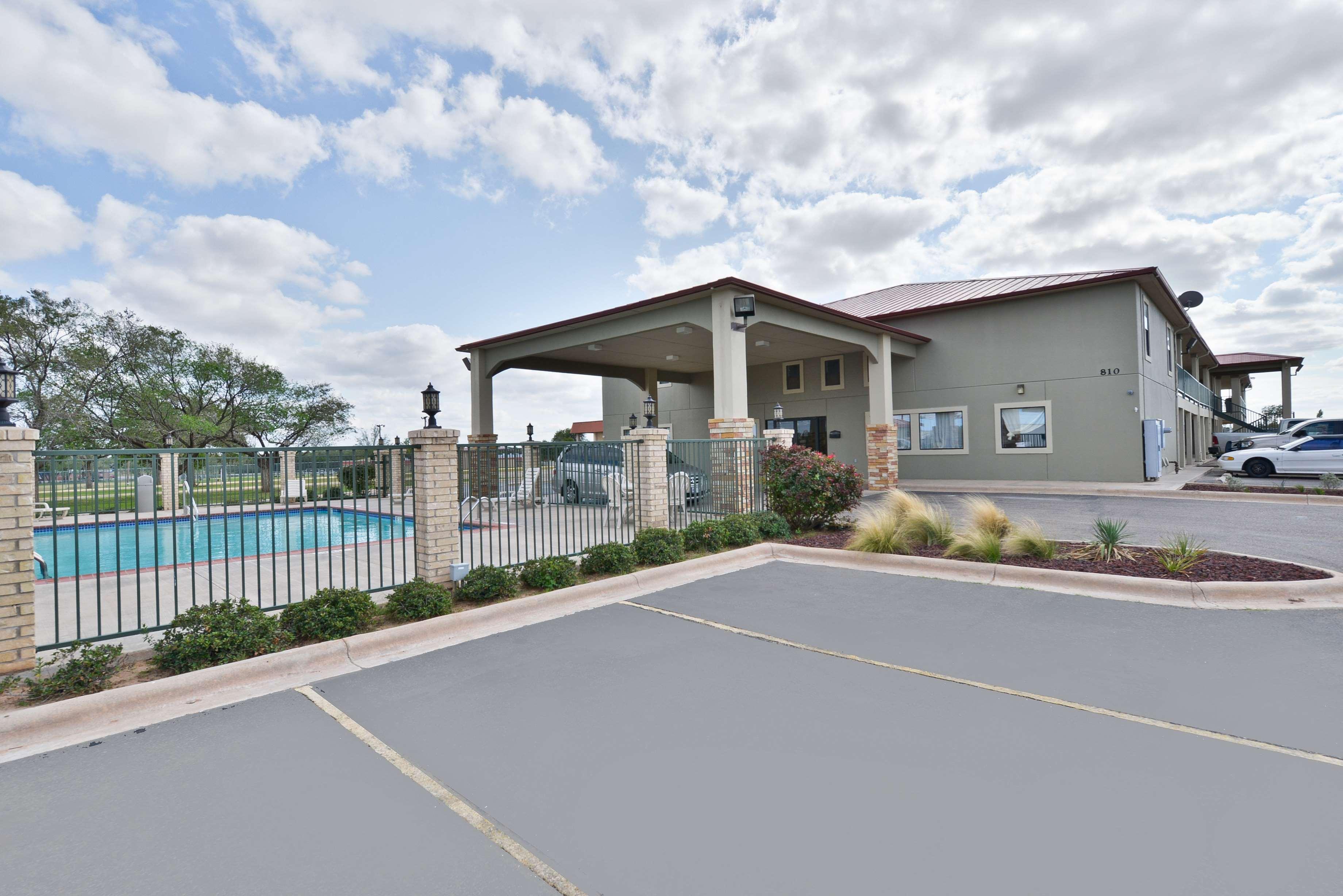 Best Western Snyder Inn Exterior photo